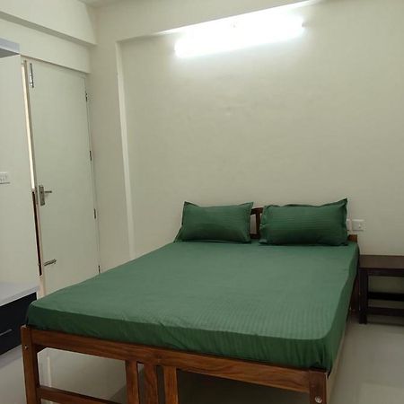 Hobiz Serviced Apartments Chalakuzhy Nr Medical College Trivandrum Thiruvananthapuram Bagian luar foto