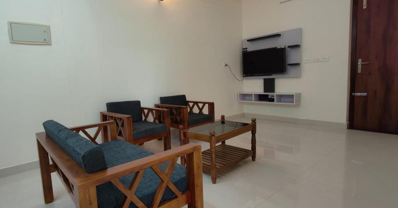 Hobiz Serviced Apartments Chalakuzhy Nr Medical College Trivandrum Thiruvananthapuram Bagian luar foto