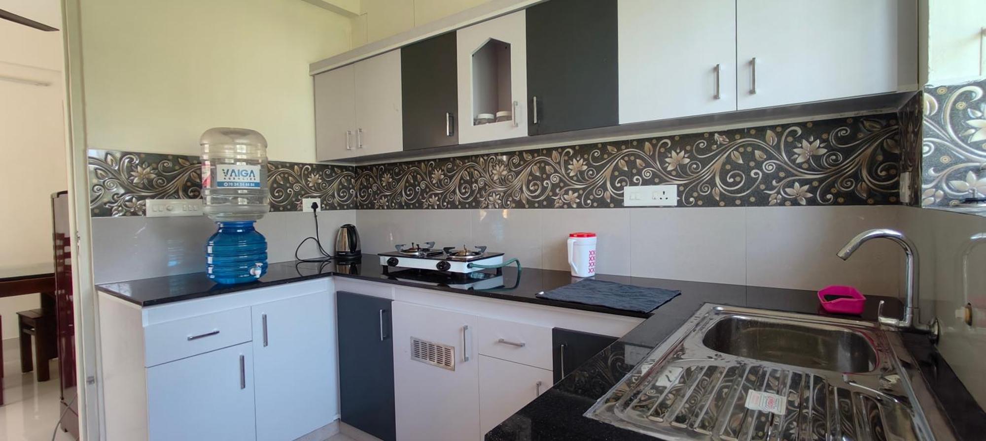 Hobiz Serviced Apartments Chalakuzhy Nr Medical College Trivandrum Thiruvananthapuram Bagian luar foto